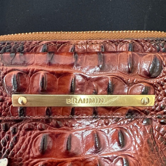 Brahmin ‘Jules’ Rich Brown Croc-Embossed Crossbody Bag - Picture 3 of 10